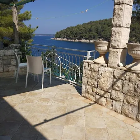 Beachfront Holiday House ヴェラ・ルカ
